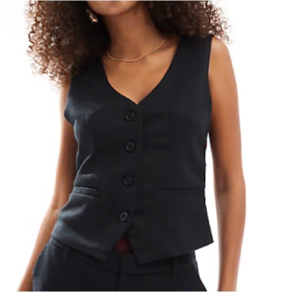 Black Button-Up Vest Hollister